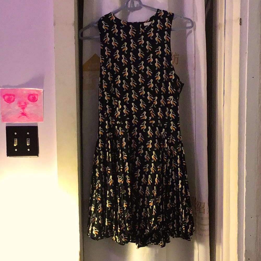 H&M size 8 dress pelican print